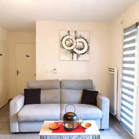 - En Rez-de-chaussee Amenage Avec Elegance - Jardin Privatif