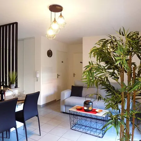 Apartamento - En Rez-de-chaussee Amenage Avec Elegance - Jardin Privatif Royan