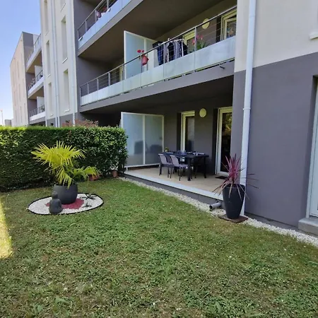 Apartment - En Rez-de-chaussee Amenage Avec Elegance - Jardin Privatif Royan